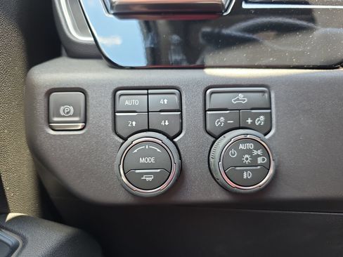New 2026 Chevrolet Silverado 1500 RST w/ Dark Appearance Package AWD/4WD image 25