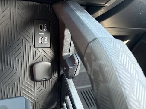 New 2026 Toyota 4Runner SR5 AWD/4WD image 31