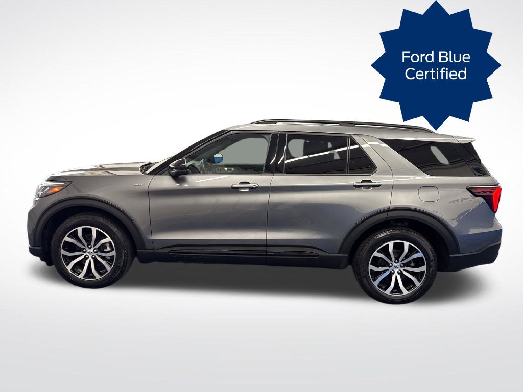 Used 2025 Ford Explorer ST-Line AWD/4WD image 2