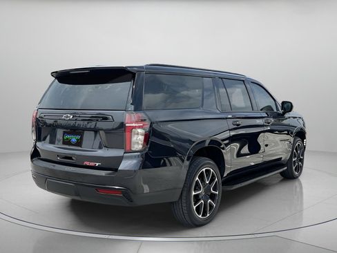 Used 2023 Chevrolet Suburban RST RWD image 3