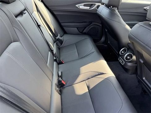 New 2025 Alfa Romeo Giulia image 9