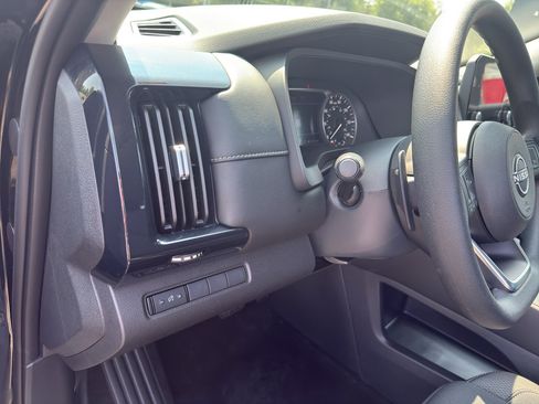 Certified 2025 Nissan Pathfinder S AWD/4WD image 14