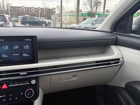 Used 2025 Hyundai Tucson SEL FWD image 38