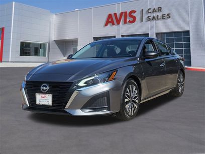 Used 2024 Nissan Altima 2.5 SV