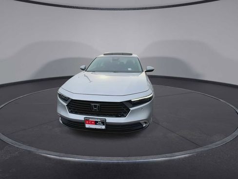 Used 2023 Honda Accord Touring image 3