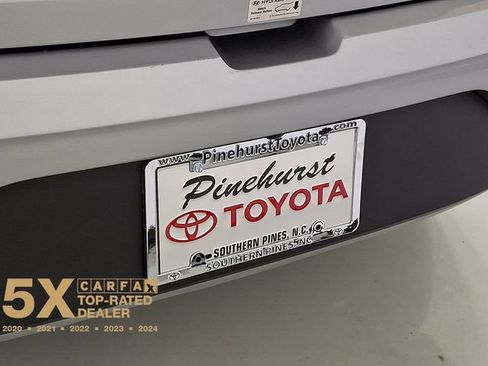 Certified 2024 Hyundai Venue SEL image 36