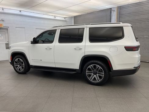 Used 2022 Jeep Wagoneer Series III image 9