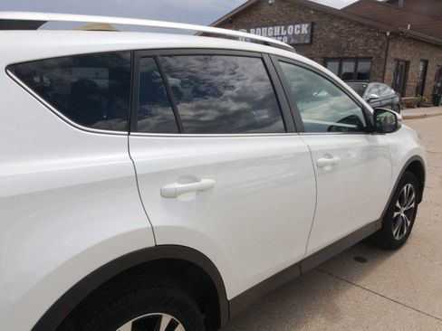 Used 2015 Toyota RAV4 Limited AWD/4WD image 9