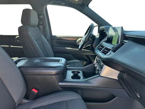 Used 2022 GMC Yukon XL SLE w/ Gmc Pro Safety Plus Package AWD/4WD image 30