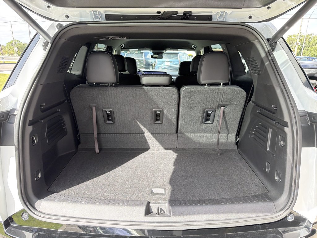 Certified 2025 Buick Enclave Sport Touring w/ Trailering Package, 5000 lbs. FWD image 12