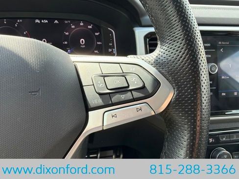 Used 2022 Volkswagen Atlas SEL Premium R-Line AWD/4WD image 17
