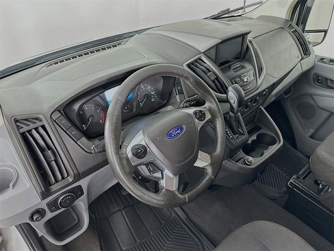Used 2017 Ford Transit 350 XLT image 9