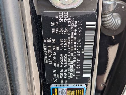 Used 2025 Kia Telluride S image 38