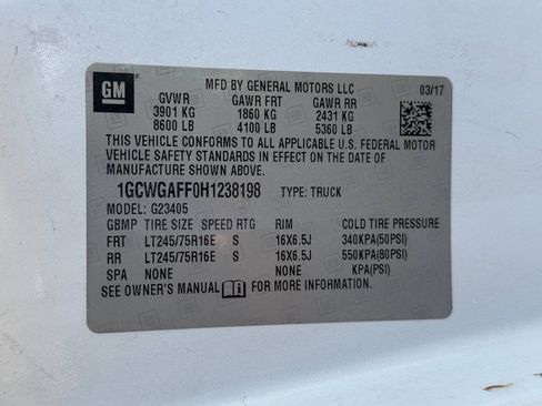 Used 2017 Chevrolet Express 2500 RWD image 29