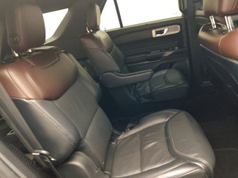 Used 2020 Ford Explorer Platinum image 19