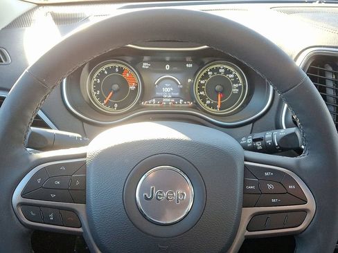 Used 2022 Jeep Cherokee Latitude Lux w/ Sun & Sound Group image 20