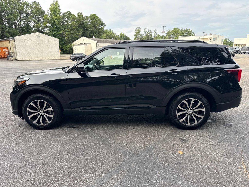 Used 2026 Ford Explorer ST-Line AWD/4WD image 9