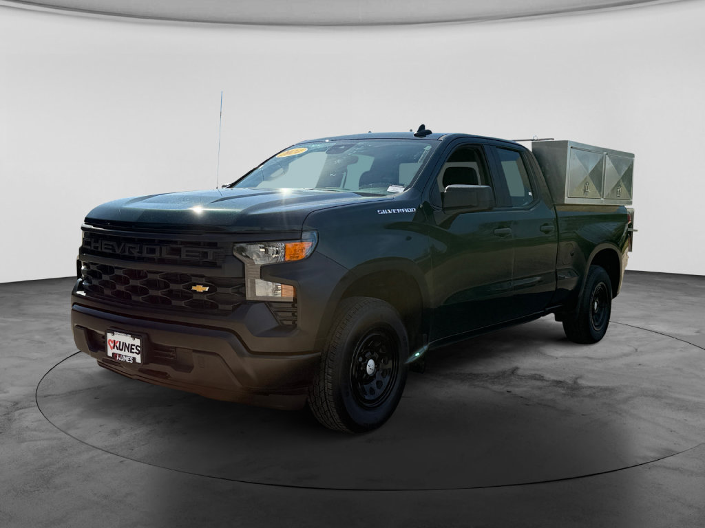 Used 2024 Chevrolet Silverado 1500 W/T w/ Trailering Package RWD image 4