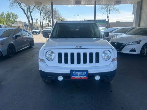Used 2017 Jeep Patriot Latitude image 2