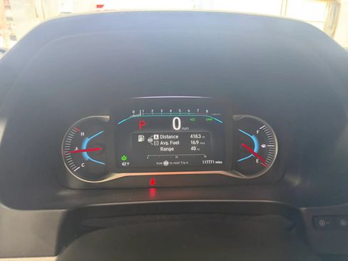 Used 2019 Honda Pilot Touring image 10