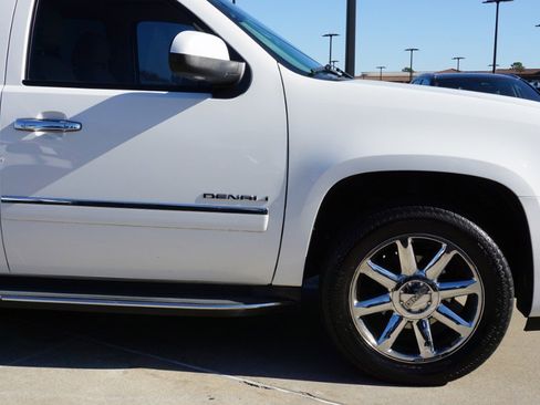 Used 2012 GMC Yukon XL Denali image 9