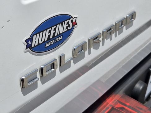 Used 2022 Chevrolet Colorado LT w/ Fleet Safety Package RWD image 10