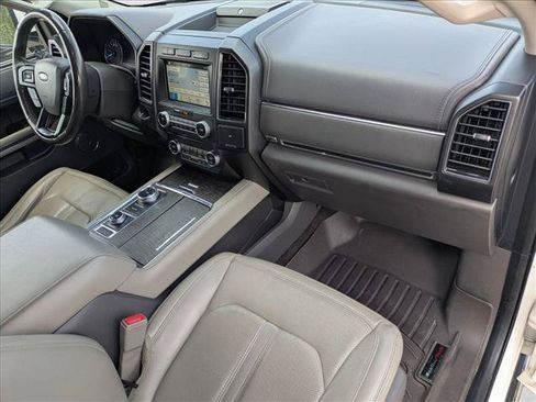Used 2018 Ford Expedition Limited AWD/4WD image 21