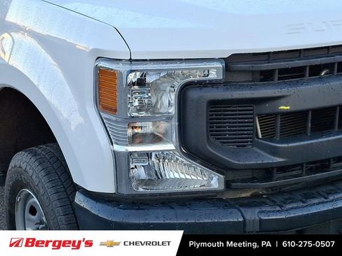 Used 2022 Ford F250 XL w/ Power Equipment Group image 11