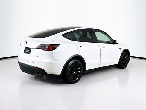Used 2021 Tesla Model Y Long Range AWD/4WD image 9