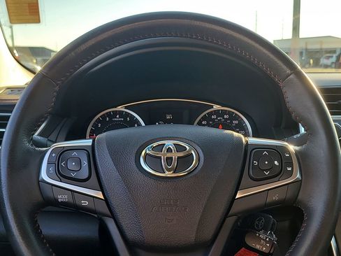 Used 2017 Toyota Camry SE image 24