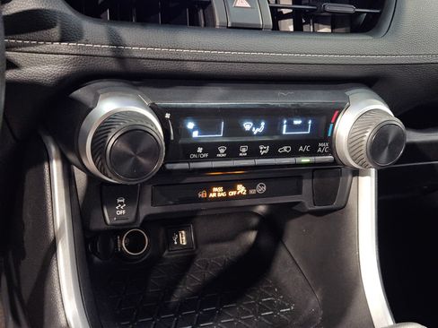 Used 2023 Toyota RAV4 LE FWD image 30
