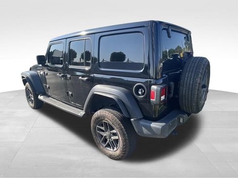 Used 2024 Jeep Wrangler Unlimited Sport AWD/4WD image 4