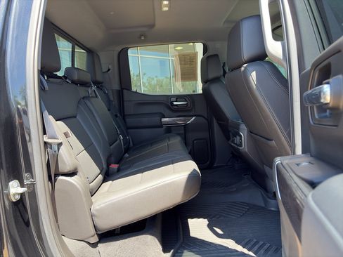 Used 2022 Chevrolet Silverado 1500 LTZ AWD/4WD image 17