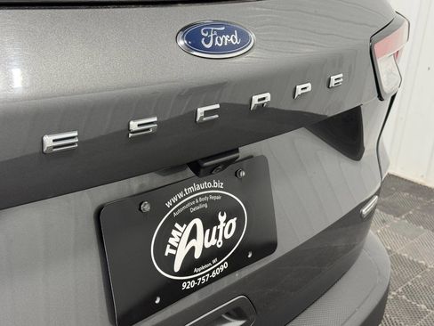Used 2021 Ford Escape SE image 5