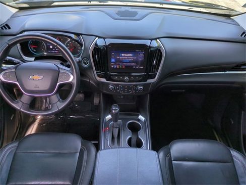 Used 2020 Chevrolet Traverse LT w/ LT Premium Package image 18