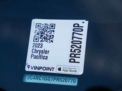 Used 2023 Chrysler Pacifica Limited image 28