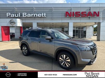 Certified 2025 Nissan Pathfinder SL w/ Black Appearance Package
