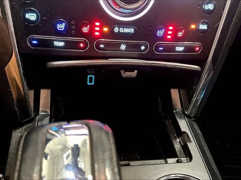 Used 2019 Ford Explorer Sport image 16