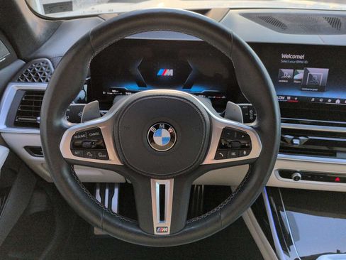 Used 2024 BMW X7 M60i w/ Executive Package AWD/4WD image 25