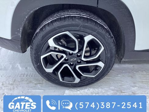 Used 2025 Chevrolet Trax RS w/ Sunroof Package image 33