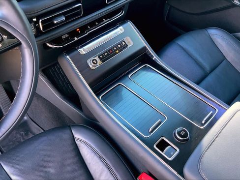 Used 2025 Lincoln Aviator Reserve w/ Jet Appearance Package image 17