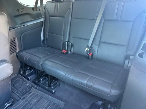Used 2022 Chevrolet Suburban RST w/ Luxury Package AWD/4WD image 39