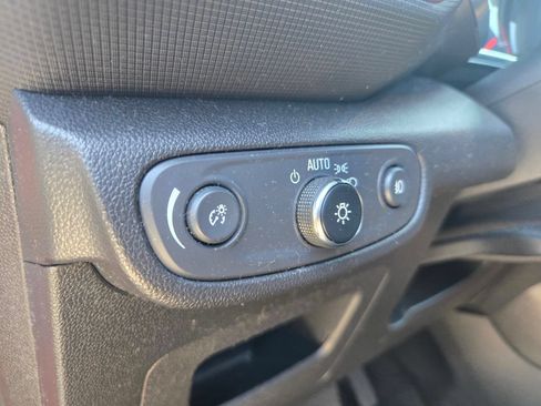 Used 2022 Chevrolet TrailBlazer RS FWD image 13