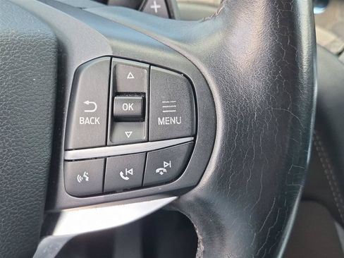 Used 2020 Ford Explorer Platinum w/ Premium Technology Package AWD/4WD image 19