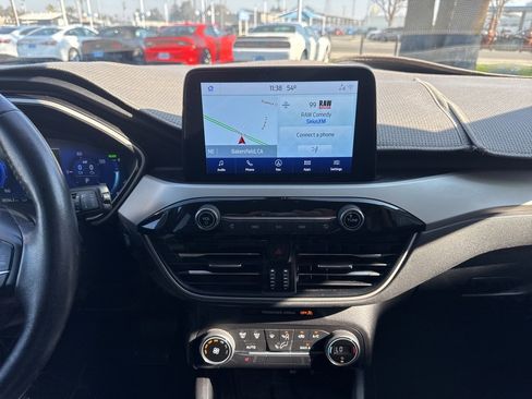 Used 2020 Ford Escape SE Sport image 22