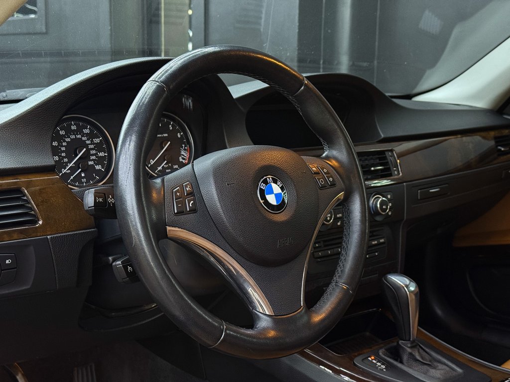 Used 2011 BMW 335i xDrive Coupe AWD/4WD image 14