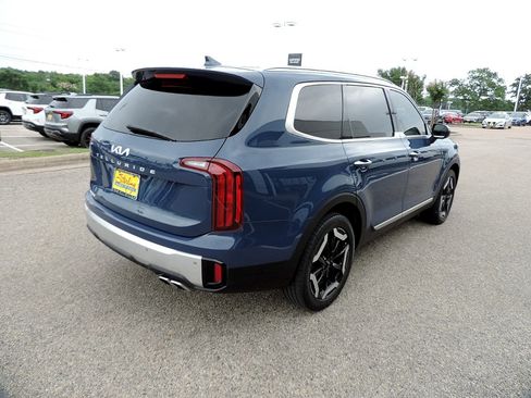 Used 2024 Kia Telluride S w/ S Sunroof Package FWD image 5