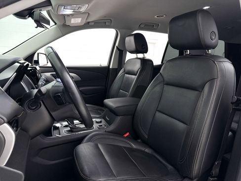 Used 2019 Chevrolet Traverse RS image 20