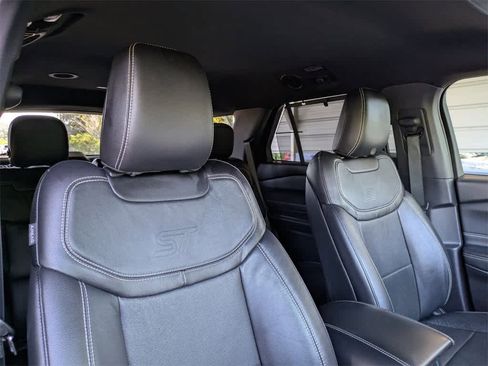 Used 2020 Ford Explorer ST w/ ST Street Pack image 6
