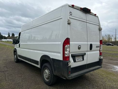 Used 2024 RAM ProMaster 2500 w/ Convenience Group FWD image 5